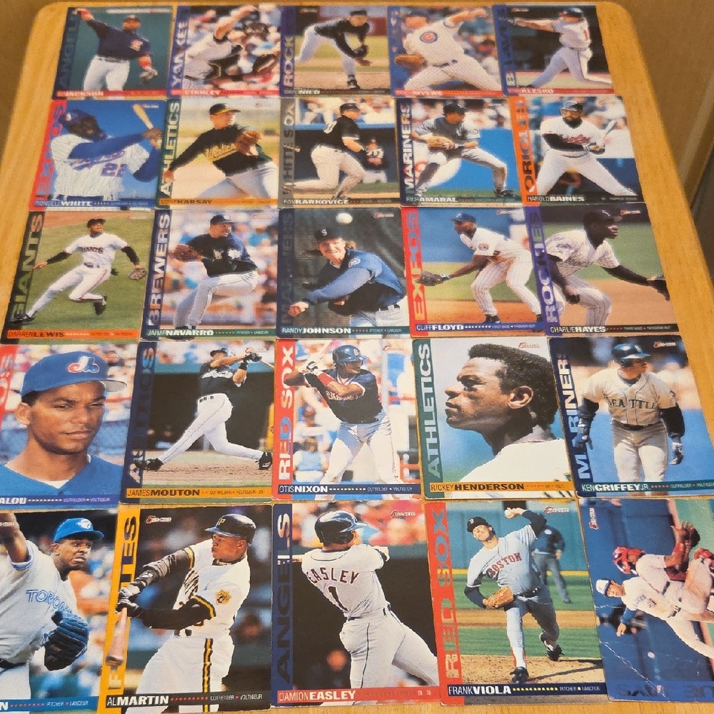 O-Pee-Chee Assorted MLB Baseball Trading Cards (Set of 25)